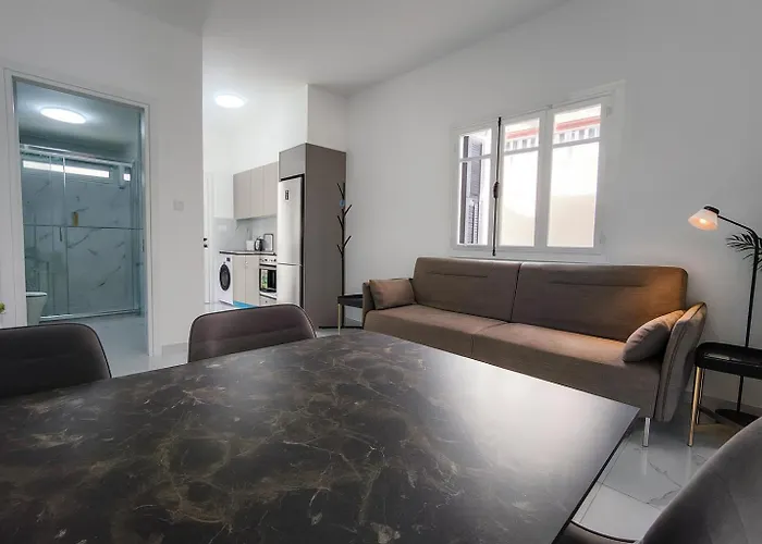 Centr アパート *