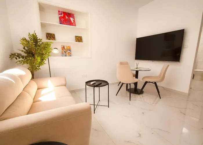 Centr リマソール